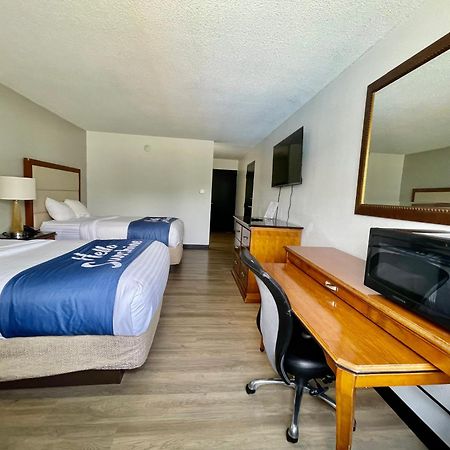 Days Inn By Wyndham Erie Kearsarge Exterior foto